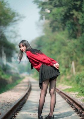 家庭女教师电影_超清电影免费在线